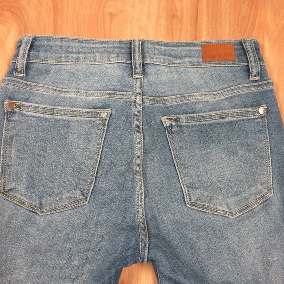 JUDY BLUE Peek A Camo Patch Distressed Denim Jeans Size 3/26 Janette JB82109MD - Picture 8 of 14